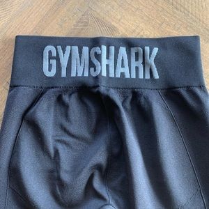 GYMSHARK workout leggings.